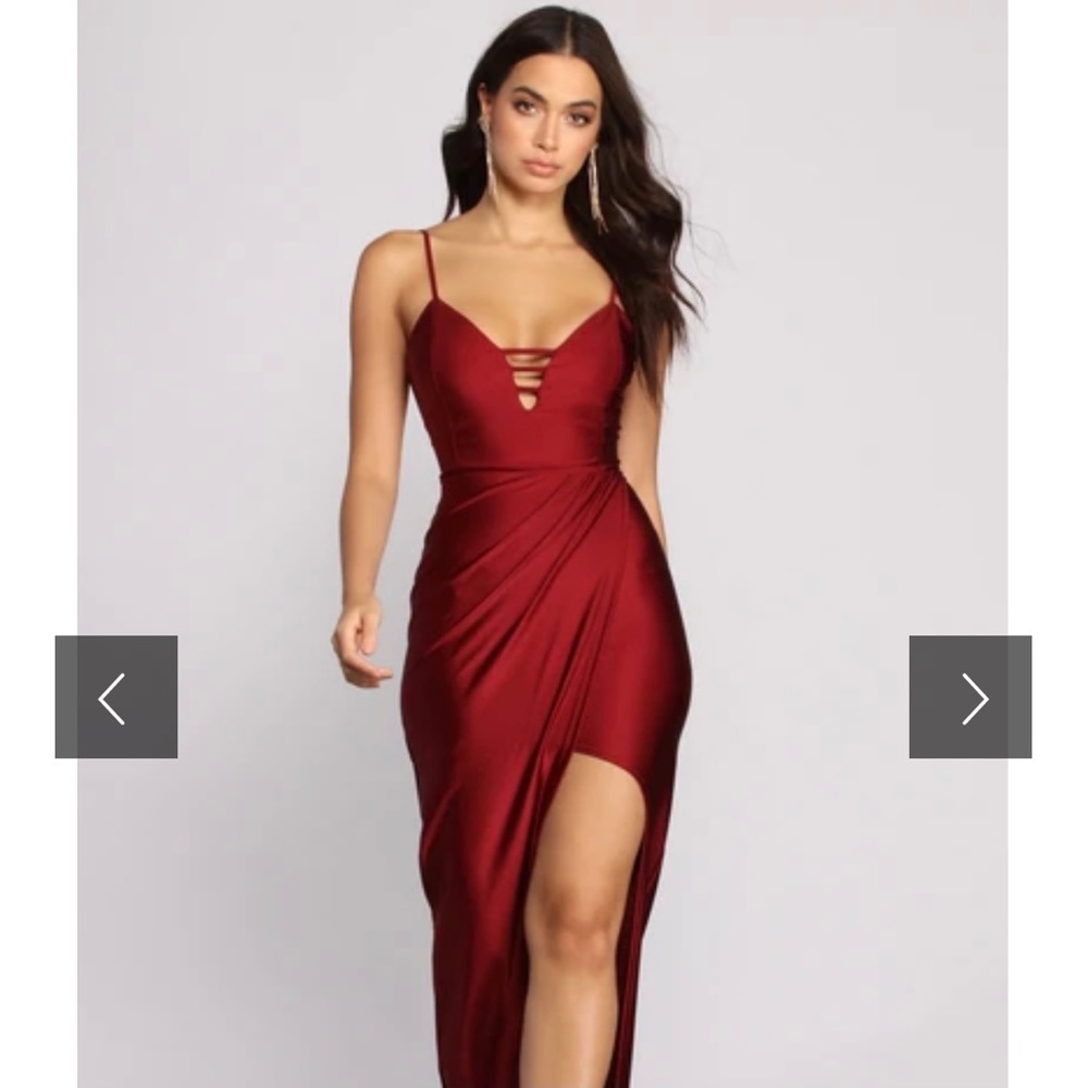 SOLD NWT burgundy formal dress - Size Medium